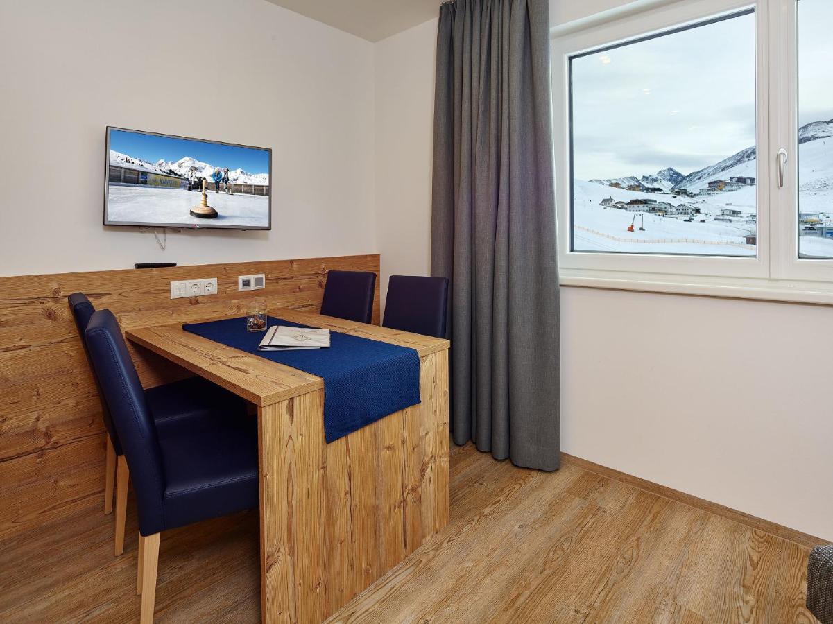 Hotel Garni Kristall Kühtai Quarto foto